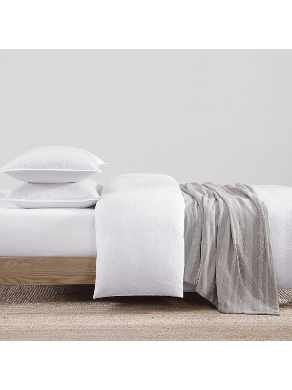 Comforter Set, Luxuriously Soft Cotton Matelassé Bedding with Matching Shams, Textured Design (Monogram White, King)