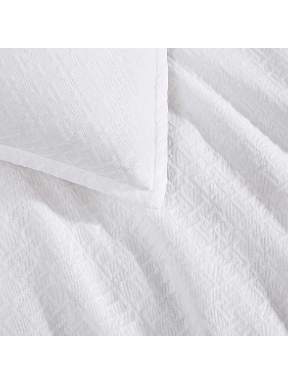 Comforter Set, Luxuriously Soft Cotton Matelassé Bedding with Matching Shams, Textured Design (Monogram White, King)